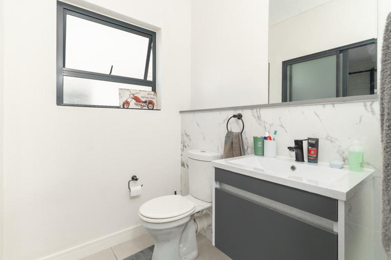 1 Bedroom Property for Sale in The Huntsman Western Cape